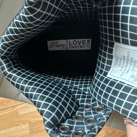 Hip-Hop girls dance sneakers Accepting ALL OFFERS - Picture 9 of 11